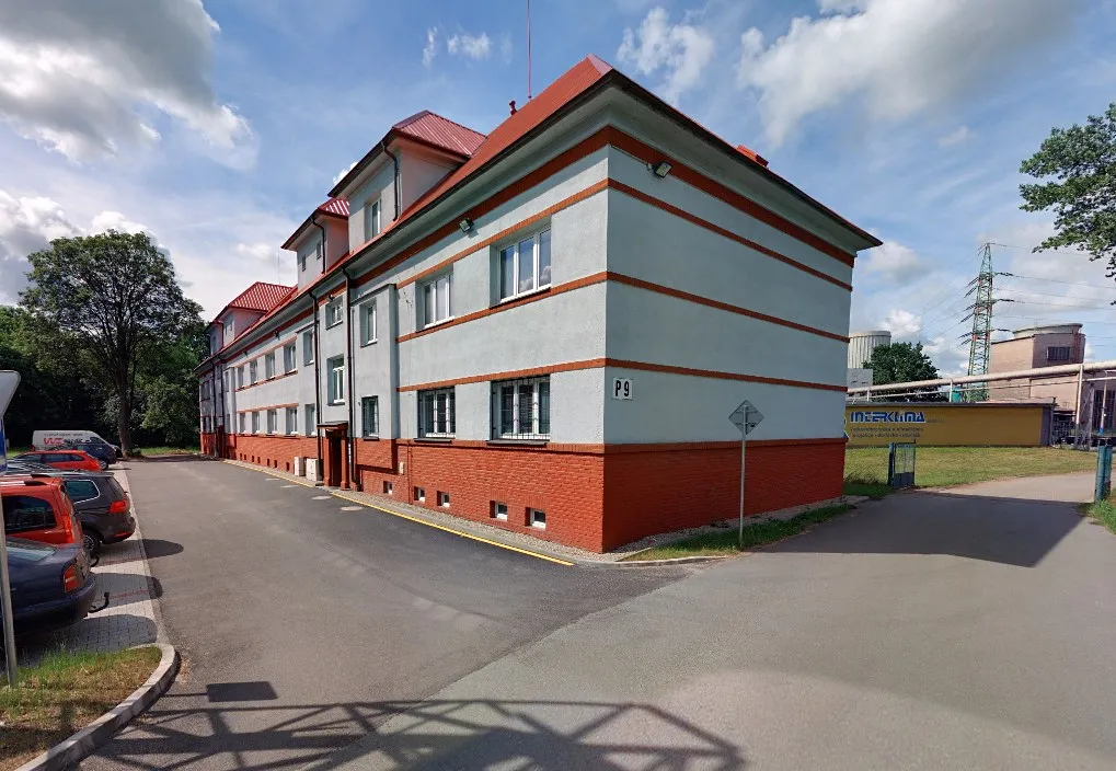 Prodej kanceláře 865 m²
